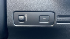 Volvo Xc40 2.0 T4 R DESIGN Pro 5dr AWD Geartronic Petrol Estate